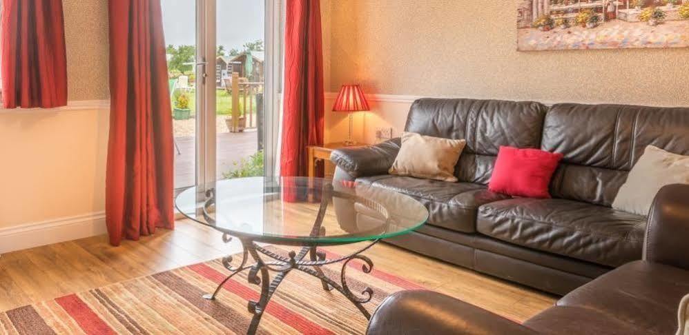 Ellingham Self-Catering Cottages Saint Peter Port ภายนอก รูปภาพ