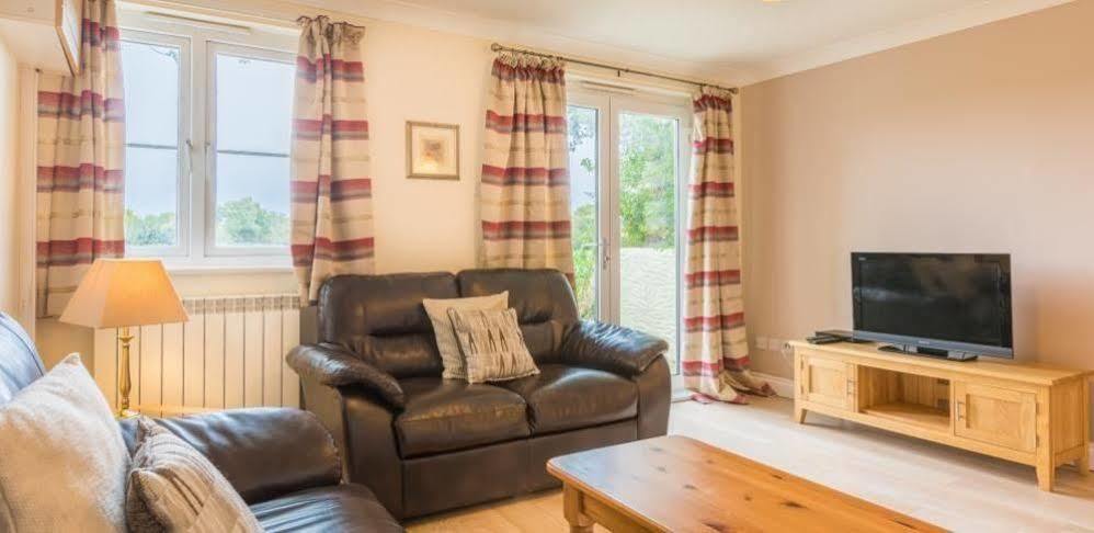 Ellingham Self-Catering Cottages Saint Peter Port ภายนอก รูปภาพ