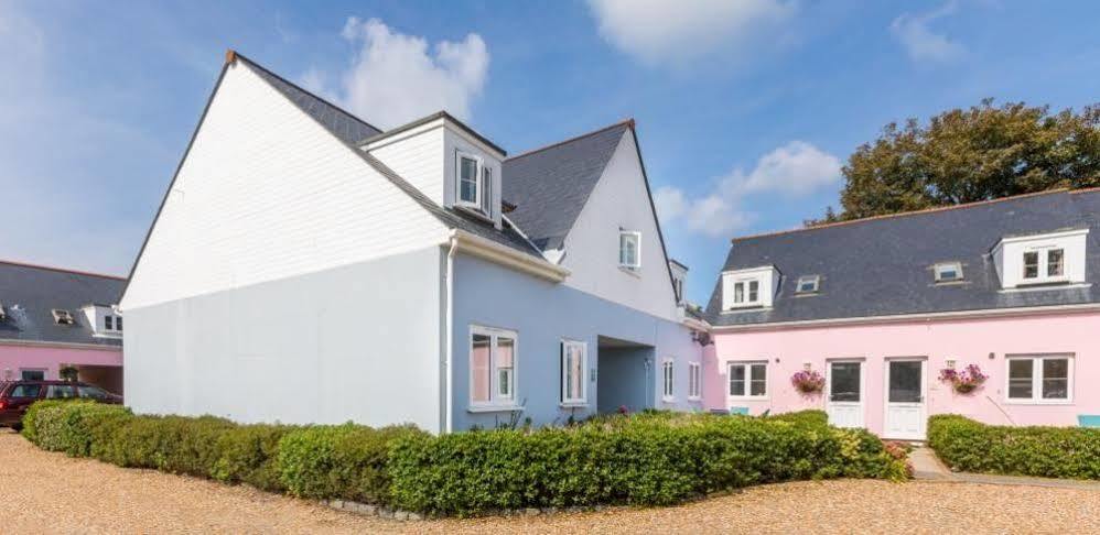 Ellingham Self-Catering Cottages Saint Peter Port ภายนอก รูปภาพ