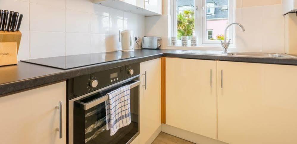 Ellingham Self-Catering Cottages Saint Peter Port ภายนอก รูปภาพ